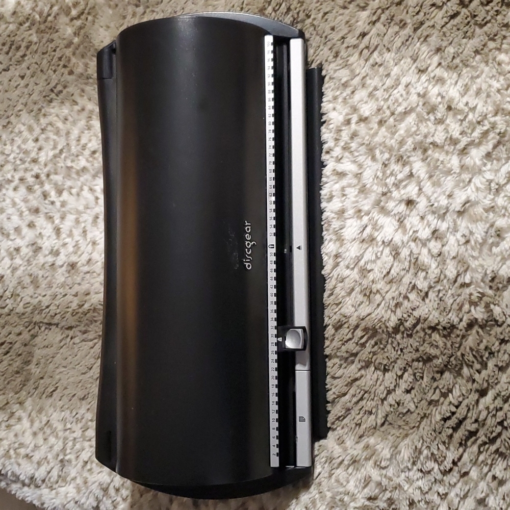 Discgear Selector 100 * CD DVD Games Organizer Storage Box